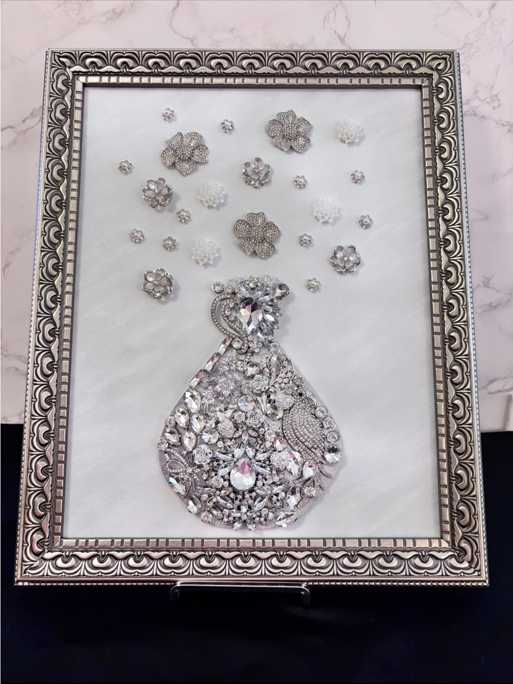 Rhinestone Embellished Vase Wall Art - Silver Crystal Accent